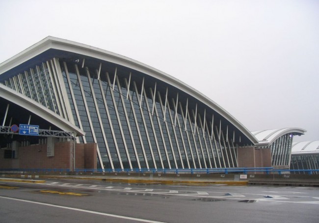 푸둥공항