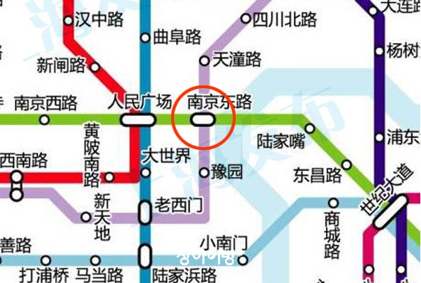 설명= 상하이 지하철 2호선, 10호선의 난징동루역은 교통관제 시간 동안 무정차 운행에 들어간다]