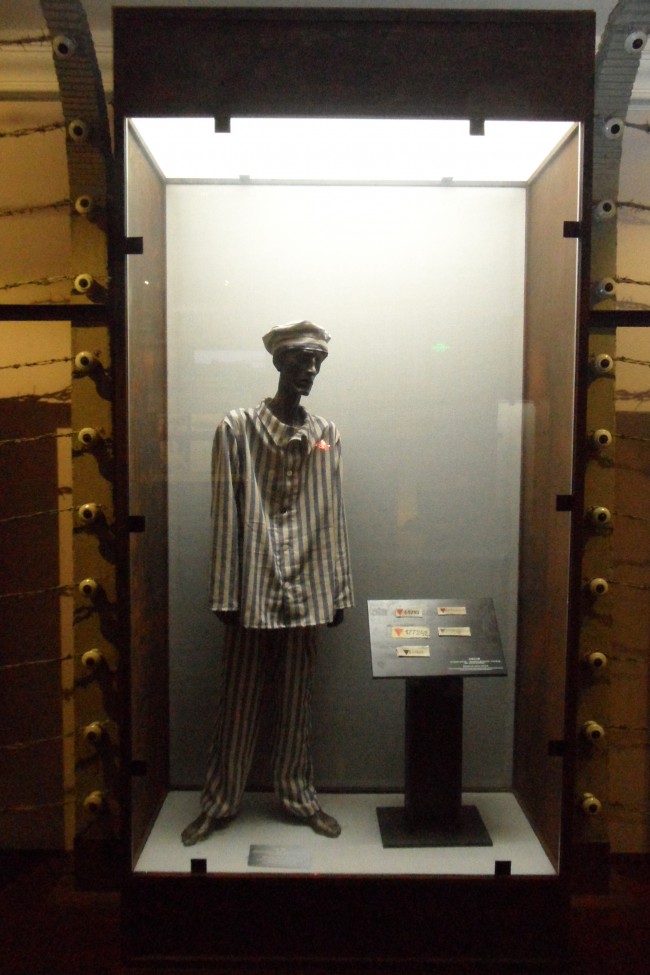 수용소에 수감된 유태인의 옷차림
