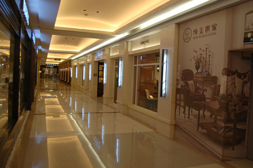 건축자재 백화점 홍싱메이카이롱에는 2000여개 가구 및 건축자재 브랜드가 입점해 있다.