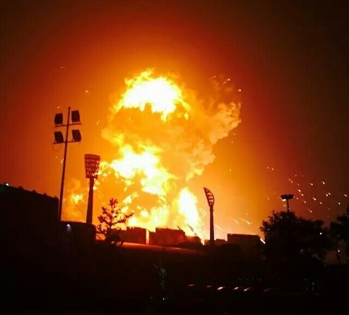 중국동북부 톈진(天津)항에서 지난 12일 오후 11시30분(현지시간)께 대형 폭발사고가 발생한 사고 당시의 참혹했던 모습 