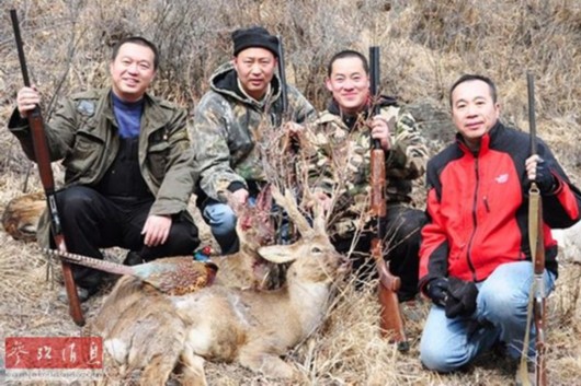 <<출처=영국 타임즈, 사냥을 즐기는 중국 부자들 모습>